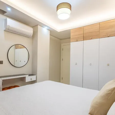 Daire Retro No 7, Cleopatra