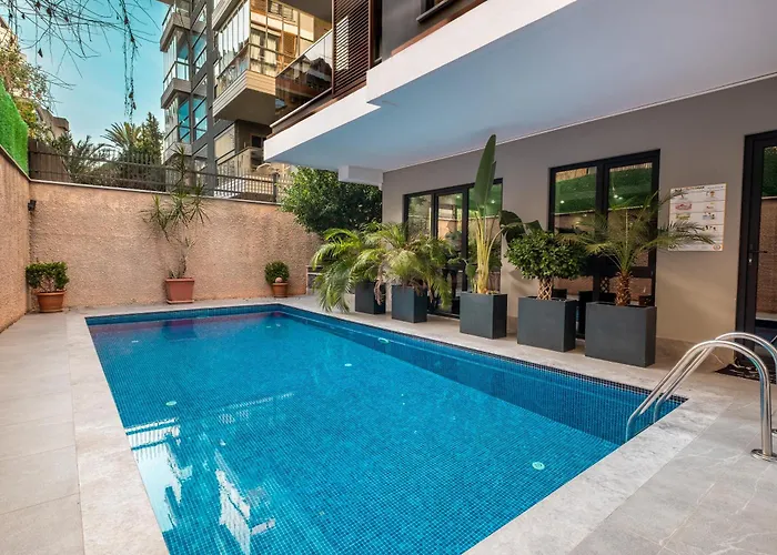 Retro No 7, Cleopatra Alanya